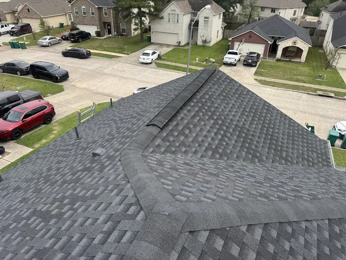 Aguirres Roofing LLC Picture 6