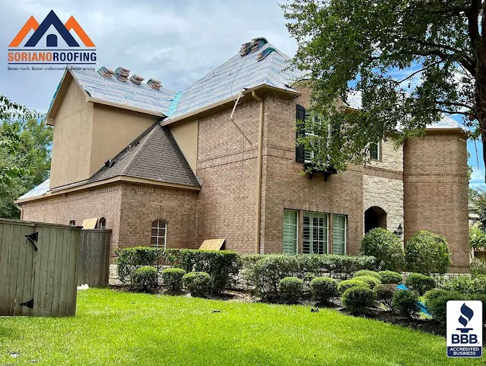 SORIANO ROOFING AND REMODELING LLC Picture 4