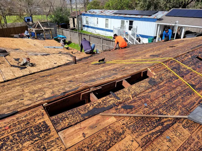 I & E Royal Roofing LLC. Picture 10