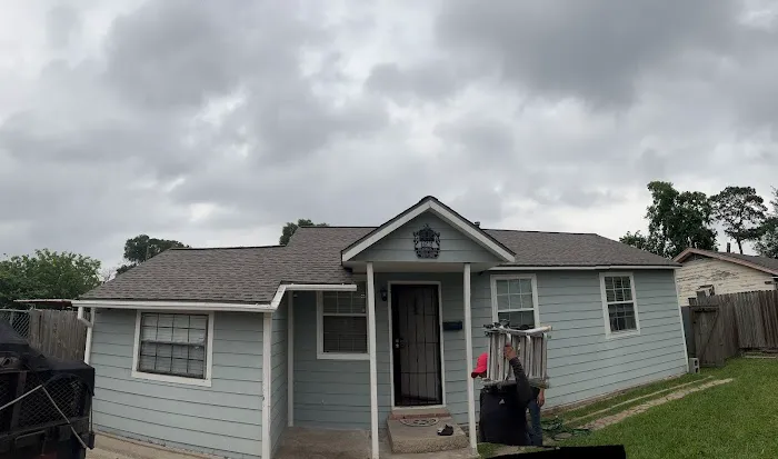 Elizondo Roofing Home Improvement Picture 6