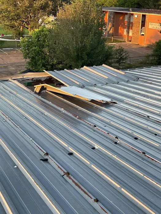 Right Hand Roofing Picture 3