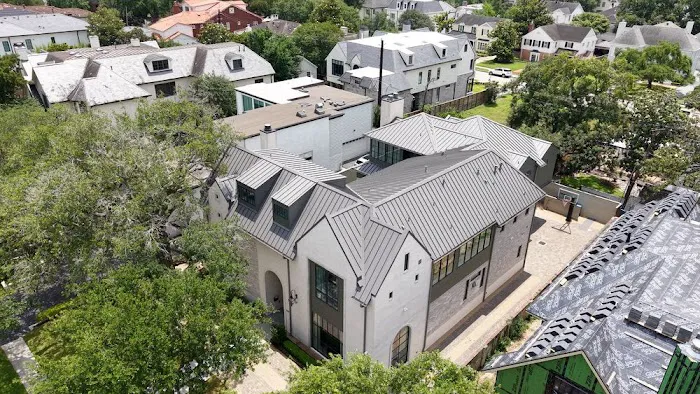 Lucid Services Picture 4