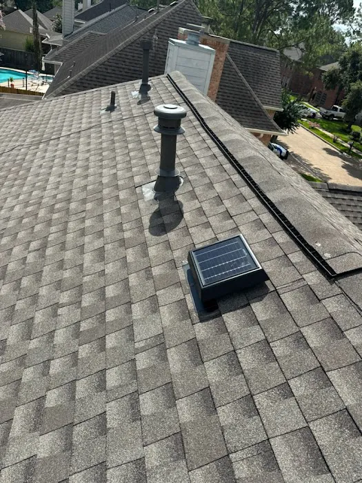 BD Roofing & Contracting Picture 1