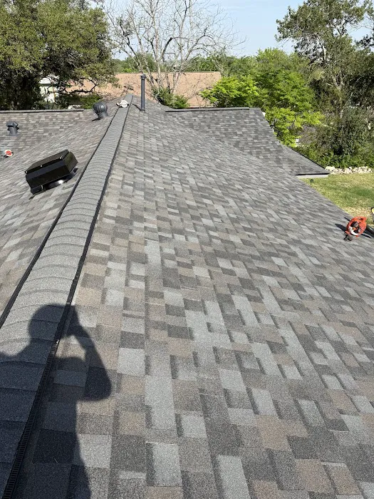 ESCOTO CONSTRUCTION LLC. Roofing Picture 7