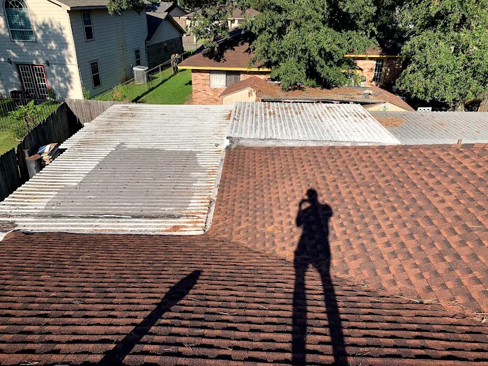 2R Roofing LLC Picture 2