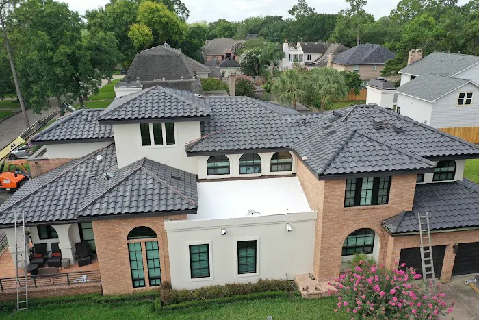 2R Roofing LLC Picture 7