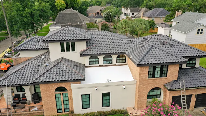 2R Roofing LLC Picture 8