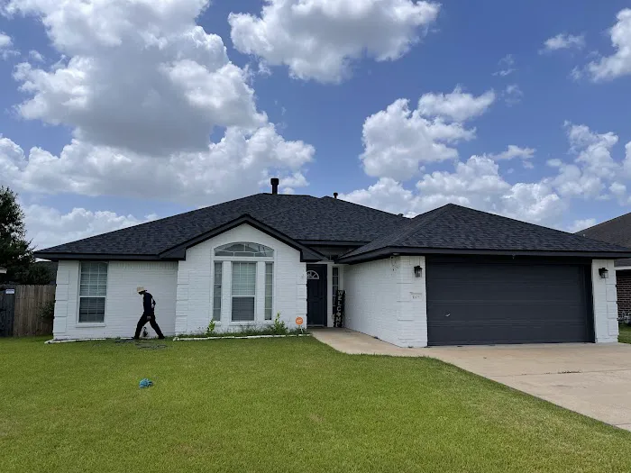 Clutch City Roofing & Siding Picture 4