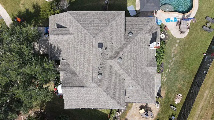 Titan Advanced Roofing & Contracting LLC Picture 3