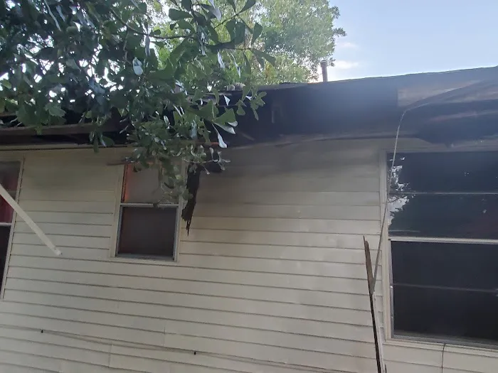 Edwards Enterprise Roofing Construction Picture 3