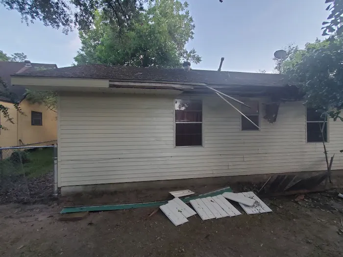 Edwards Enterprise Roofing Construction Picture 7