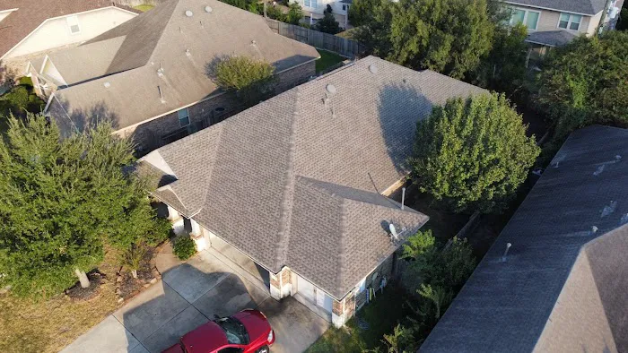 JLQ Roofing and Siding Picture 1