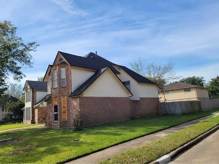 A Plus Roofing & Construction LLC Picture 1