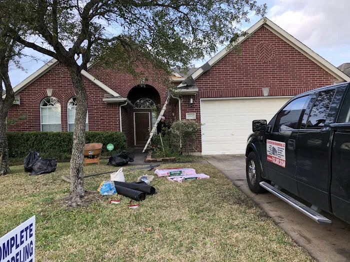 LE Roofing And Floorings Picture 1