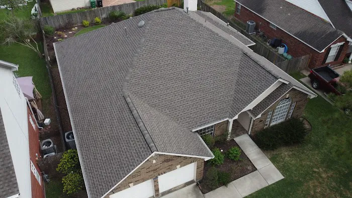 Full Scale Roofing Picture 2