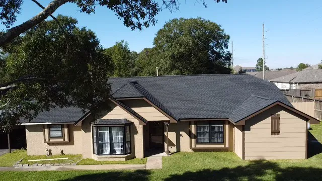 JCS ROOF & HOME RESTORATION LLC Picture 2