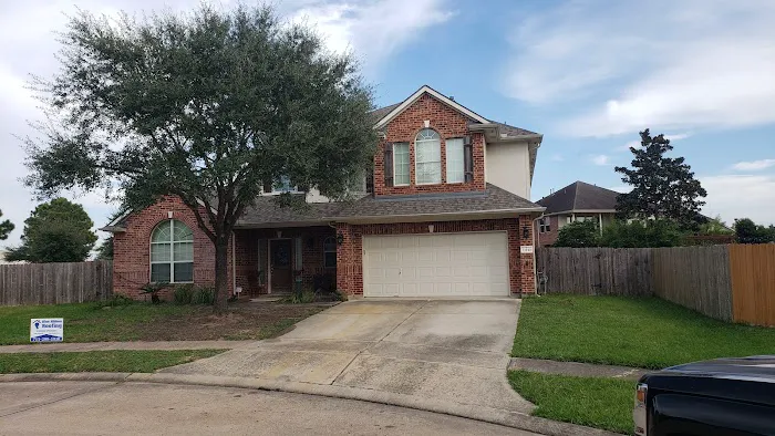 Blue Ribbon Roofing LLC Picture 1