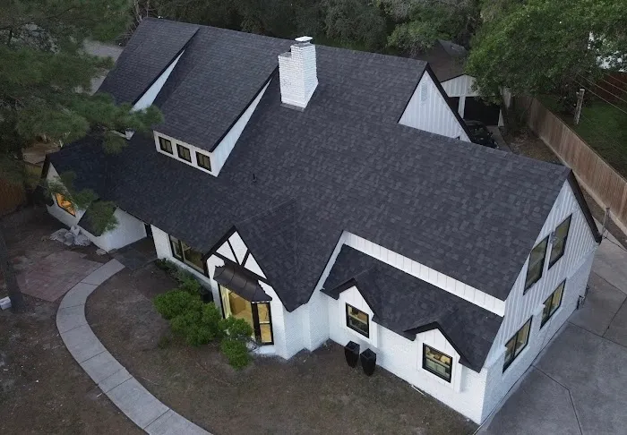 Strawhat Roofing & Construction, LLC Picture 2