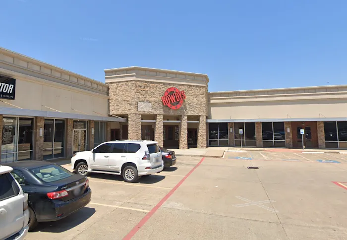 Houston's Roofing & Restoration Picture 1