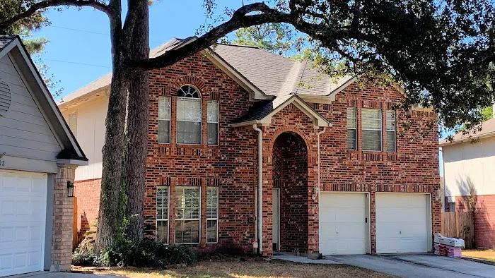 DR Roofing and Construction Picture 3