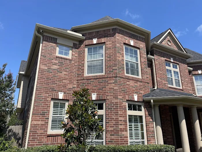 Strong Gutters & Roofing Picture 5