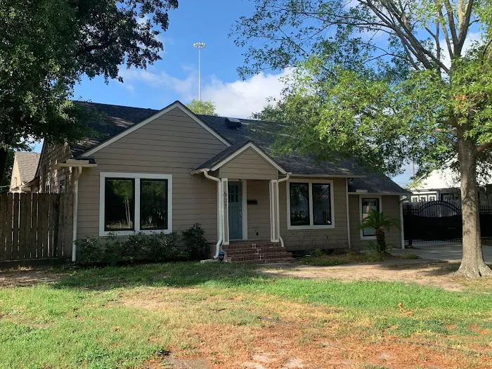 Houston Roofing & Construction Picture 7