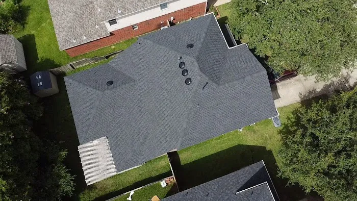 Houston Roofing & Construction Picture 2