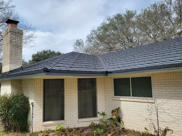 DG Metal Roofing & Exteriors LLC Picture 9