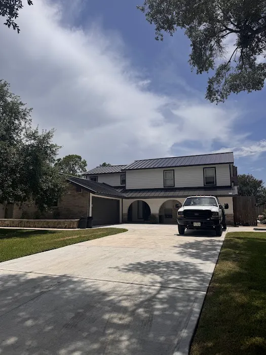 Elevate Roofing Picture 1