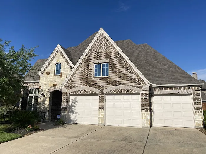 Sure Claim Roofing Picture 1