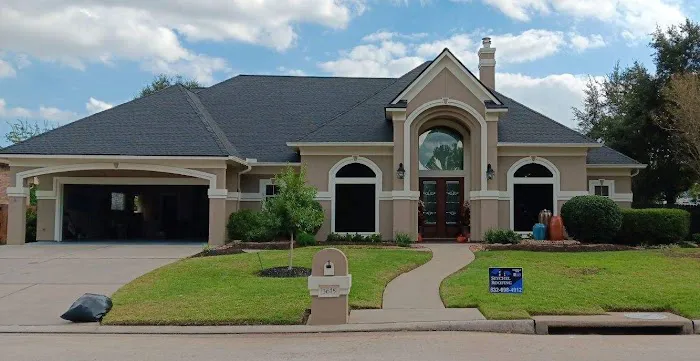 Seychel Roofing & Construction, LLC Picture 8