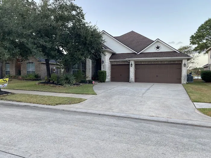 Anderson Roofing and Restoration LLC Picture 4