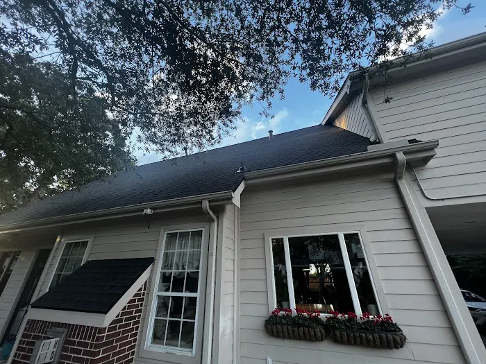 Eldridge Roofing & Solar, Inc. Picture 3