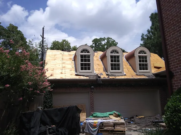 Pro Masters Roofing and Gutters Picture 1