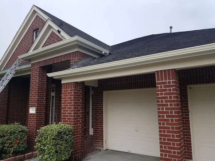 Houston Roofing & Gutters Picture 6