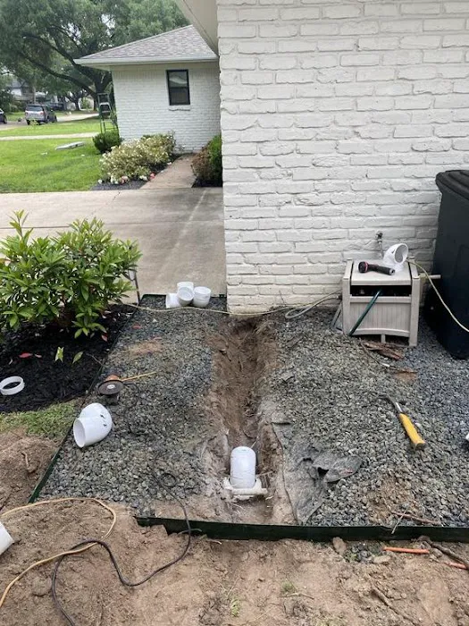 Houston Roofing & Gutters Picture 10