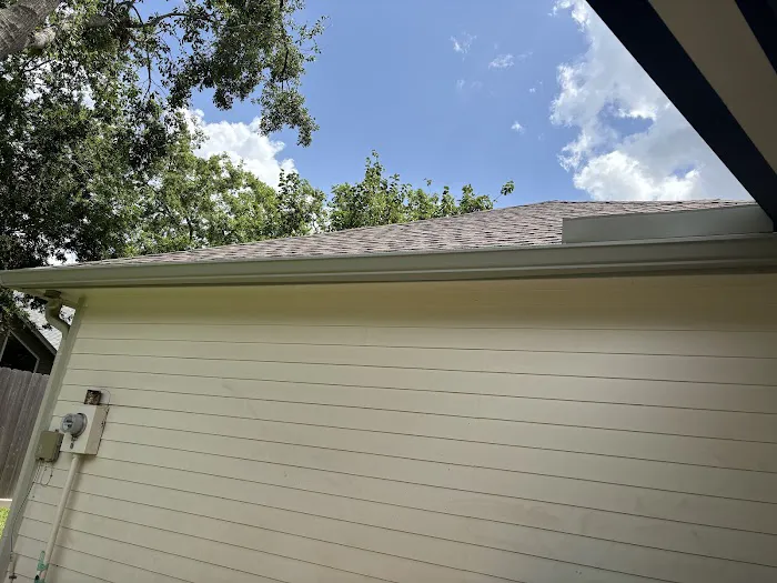 Houston Roofing & Gutters Picture 8