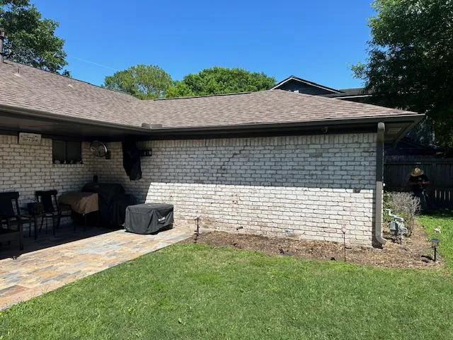 Houston Roofing & Gutters Picture 5