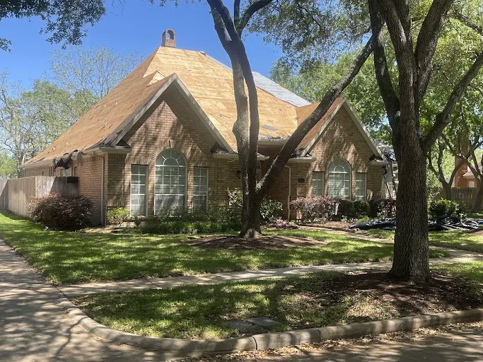 M & M Roofing and Construction Picture 9