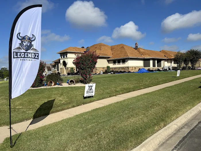 Legendz Roofing Picture 3