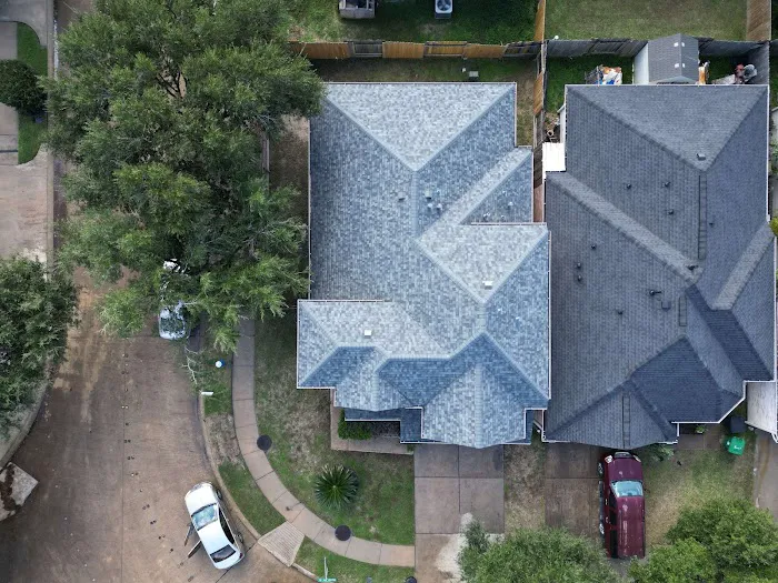 HHH Roofing & Construction Picture 4