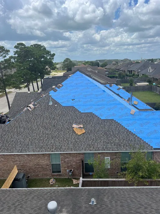 Storm Pros Roofing & Restoration LLC Picture 10