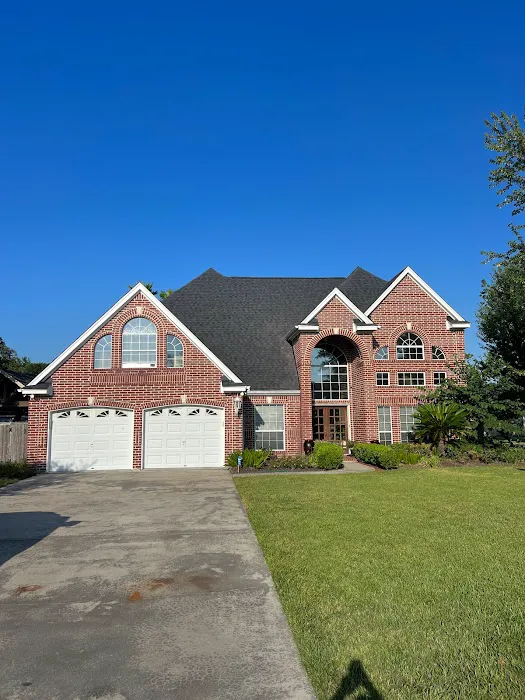 Storm Pros Roofing & Restoration LLC Picture 6