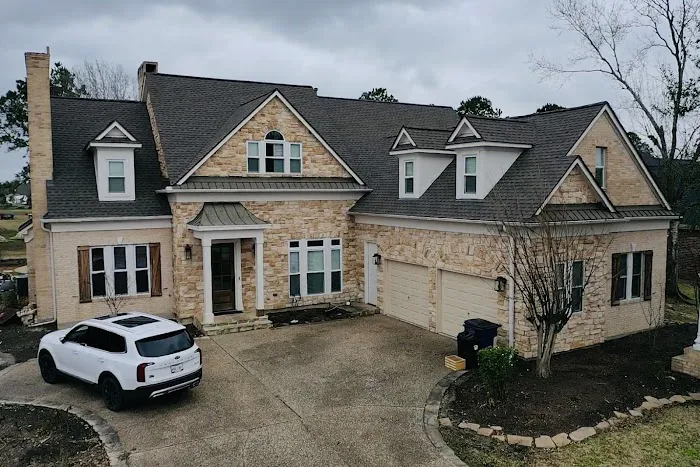 Storm Pros Roofing & Restoration LLC Picture 4