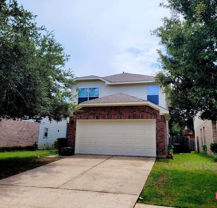 3 Lions Roofing & Construction Picture 1