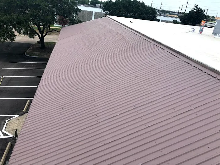 4 Season Roofing Picture 6