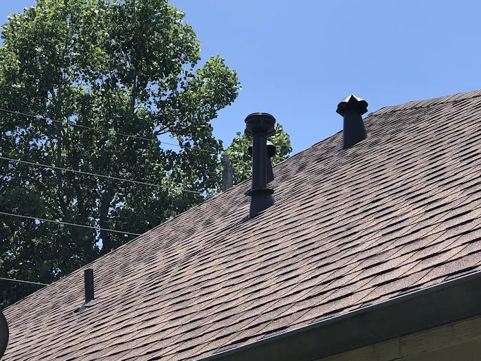 Royal Roofing and Remodeling Picture 3