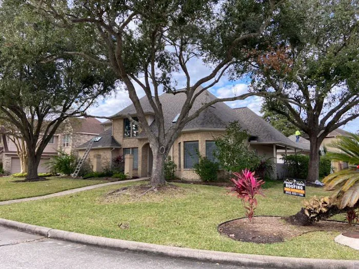 Upper Hand Roofing & Construction Picture 2