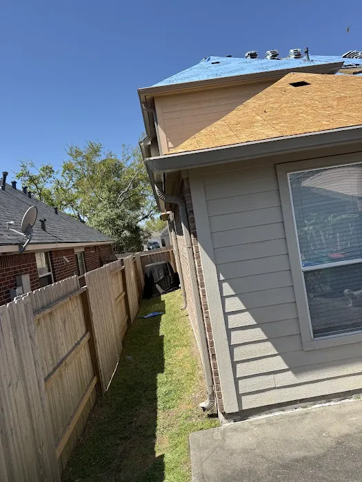 Upper Hand Roofing & Construction Picture 3