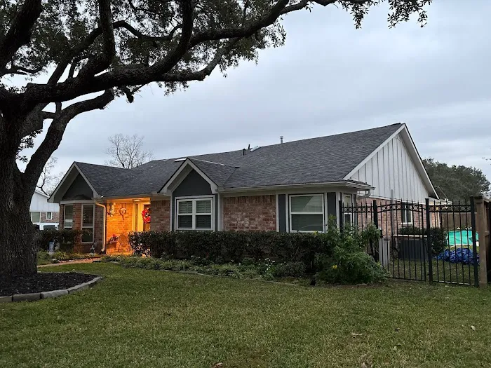 Reign Roofing Picture 1